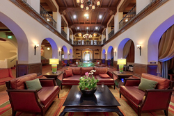 Holiday Inn & Suites